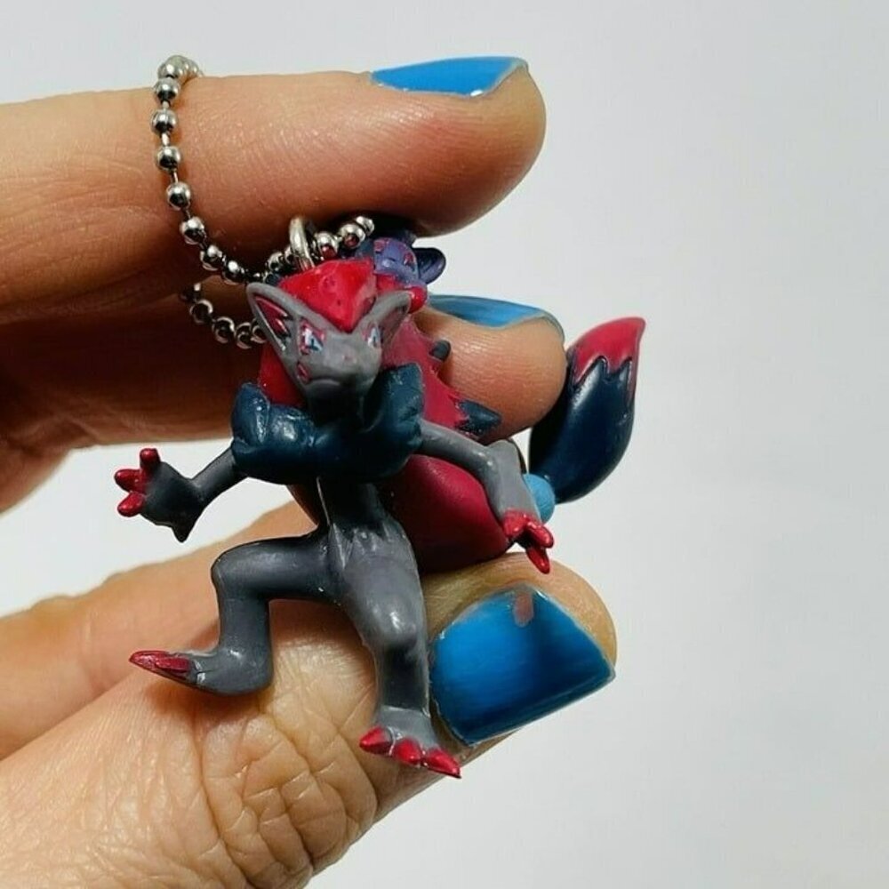 Nintendo Pokemon Zoroark Keychain Monster Figure Mini Chain Charm Hangtag Japan